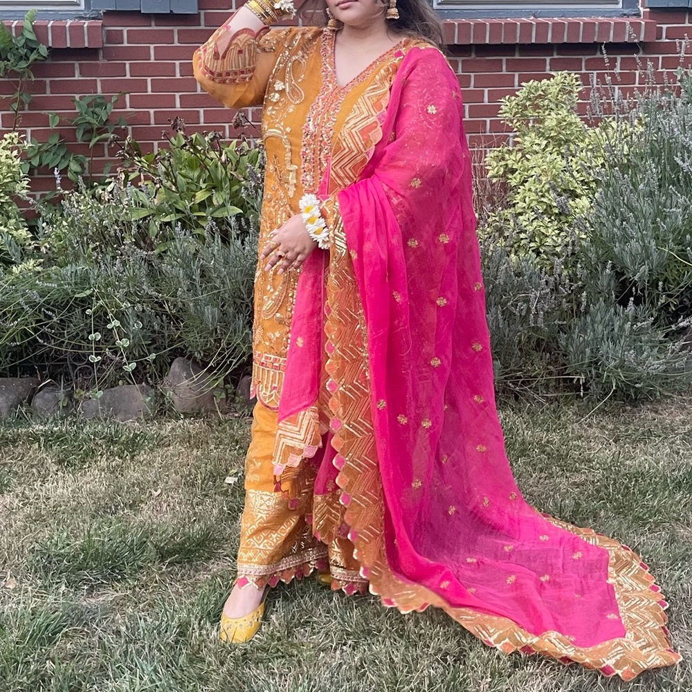Pakistani/Indian Mehndi Dress